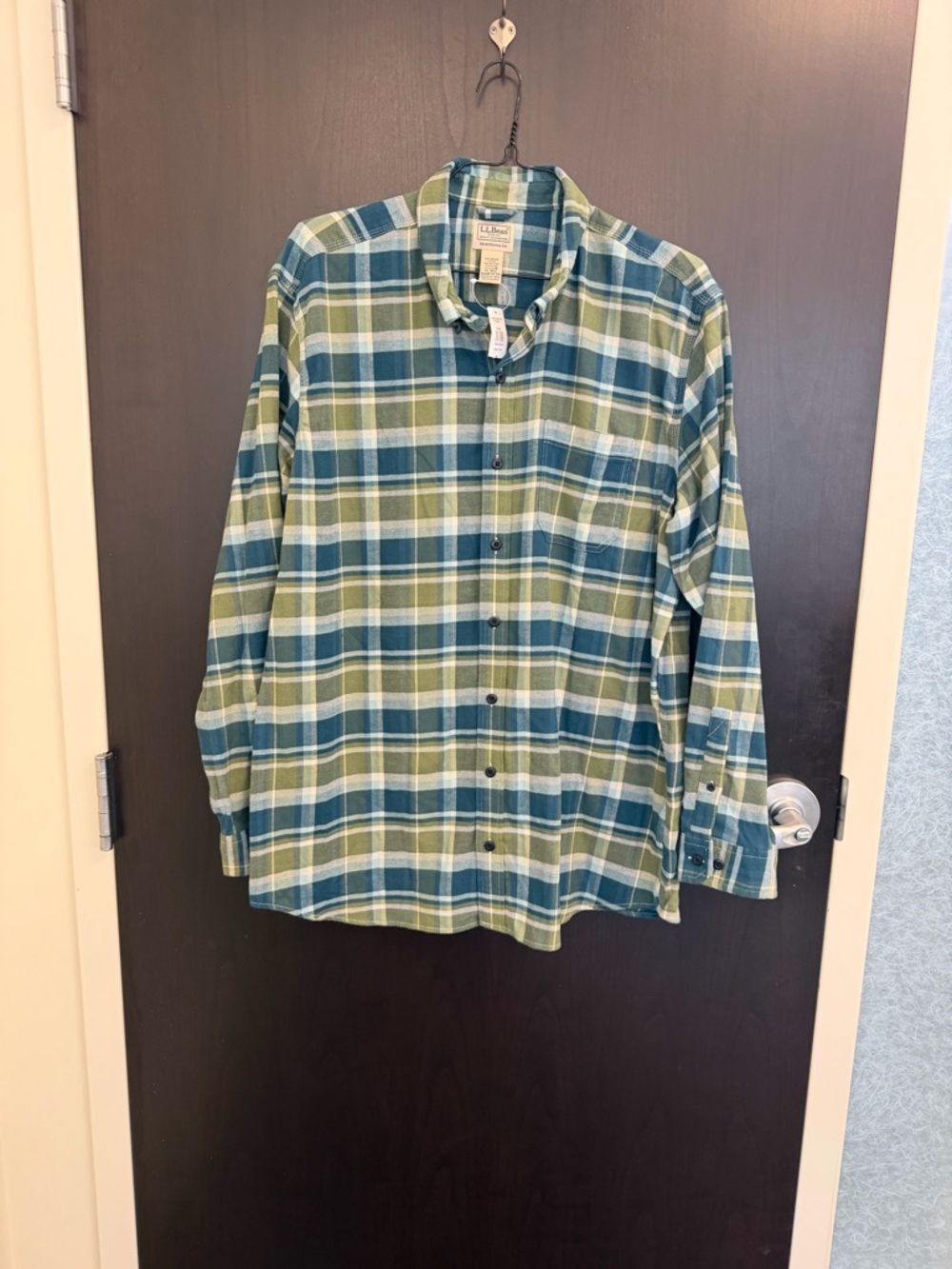 L.L. Bean Men's Blue and Green Plaid Button-Down Flannel Shirt